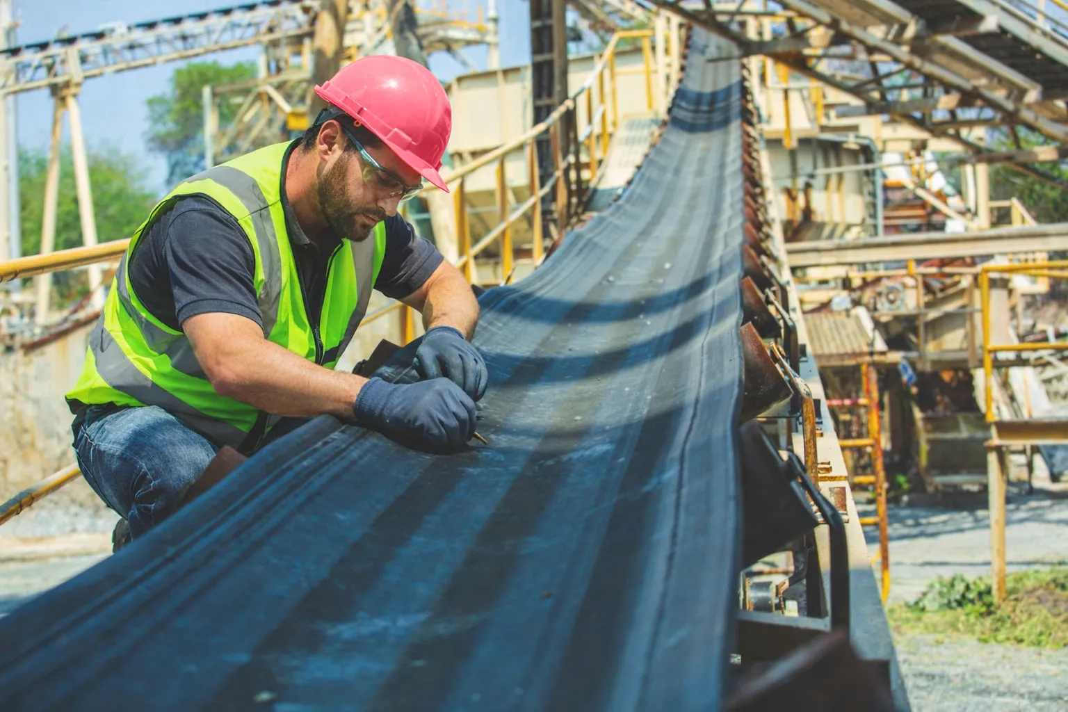 Pioneira no Brasil no ramo de correias transportadoras